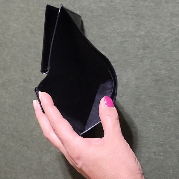 Prada Wallet - Picture 9 of 15